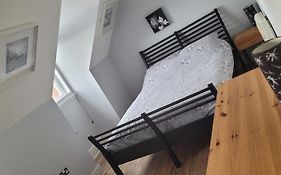 Marina Court La14 2Hl